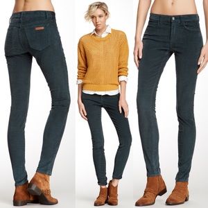 ‼️SOLD‼️BLACK LIKENEW Joe’s Skinny Straight Corduroy Jeans
